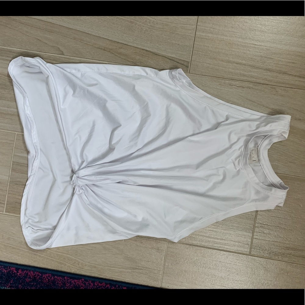 DYI Knot Front Tank